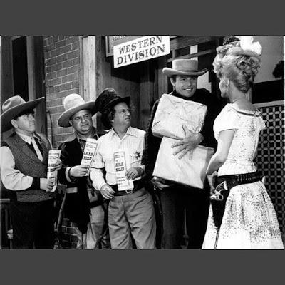 OUTLAWS IS COMING, THE (Los forajidos están viniendo) (Los Tres chiflados y los pistoleros) (USA, 1965) Comedia, Western