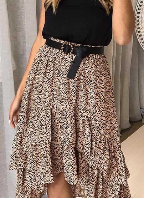 Faldas Con Vuelos Asimetricos