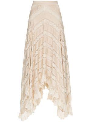 Faldas Con Vuelos Asimetricos