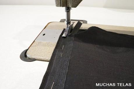 Patrones y explicaciones para confeccionar una mochila Cremallera trasera segundo lado