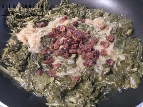 Hojaldre de espinacas, pasas y queso de cabra Hojaldre de espinacas, pasas y queso de cabra