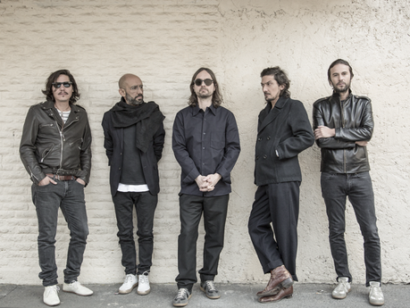 Zoé adelantan su próximo álbum con la hondura de ‘El duelo’