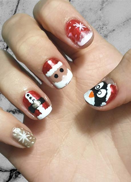 Blogmas Day 9: Christmas Nail Art / Día 9: Uñas de Navidad