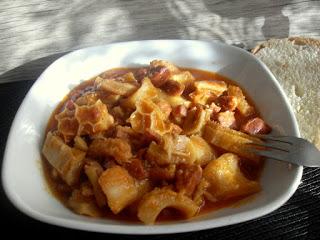 Receta tradicional de callos y morro con chorizo y jamón Receta tradicional de callos y morro con chorizo y jamón.