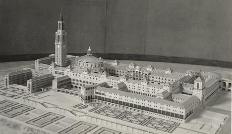 Movilidad en bicicleta a la Universidad Laboral de Gijón, 1957