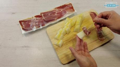 Canapes de Melon con Jamon 3