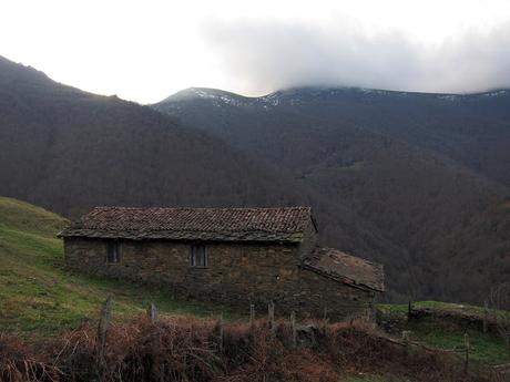 Circular a La Boya o Curriellos desde Parana (Vía Carisa)