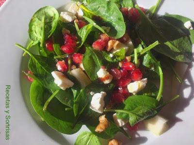 ENSALADA DE ESPINACAS , GRANADA Y PERA