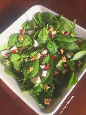 ENSALADA DE ESPINACAS , GRANADA Y PERA