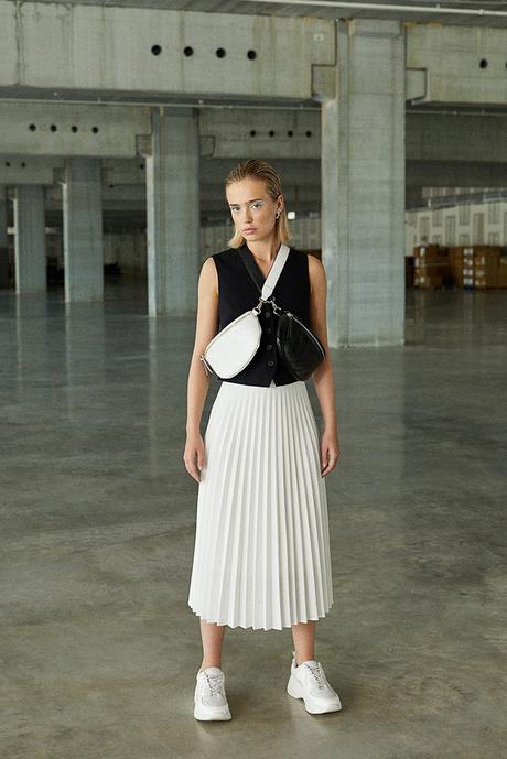 Falda Flores Stradivarius 2019