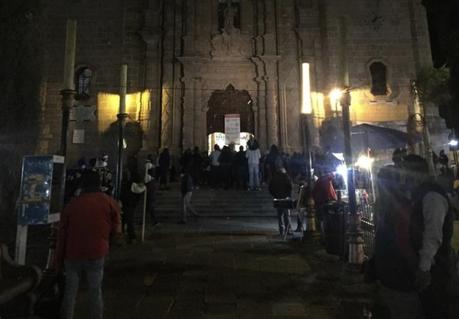 Feligreses acuden a la Basílica de Guadalupe de SLP