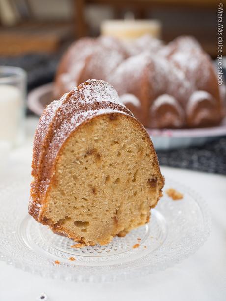Bundt cake de turrón de yema tostada