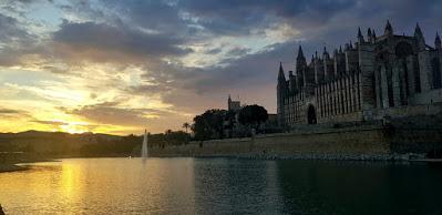 El rey emérito confiesa que ha defraudado a Hacienda y que le han pillado.