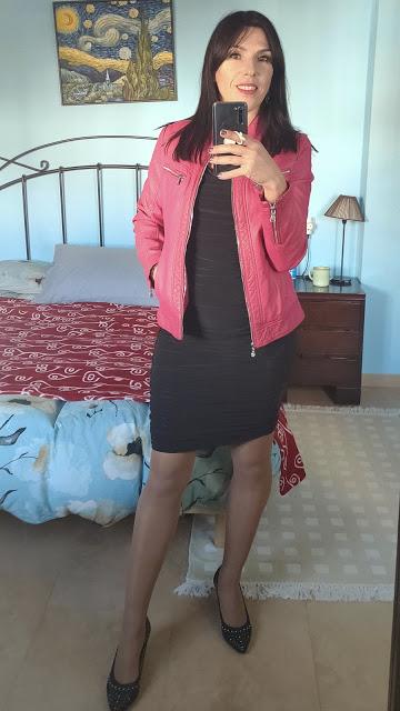 ¿Negro o burdeos? Ayúdame a elegir entre dos looks de fiesta 18