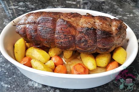 PLUMA  DE TERNERA RELLENA DE MANZANA Y PASAS