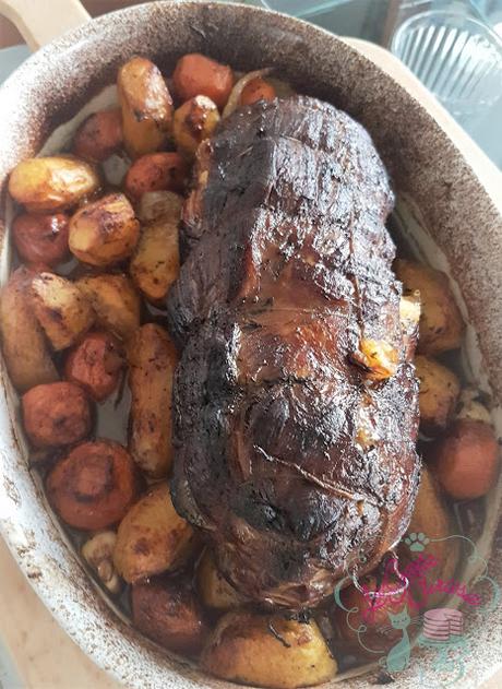 PLUMA  DE TERNERA RELLENA DE MANZANA Y PASAS