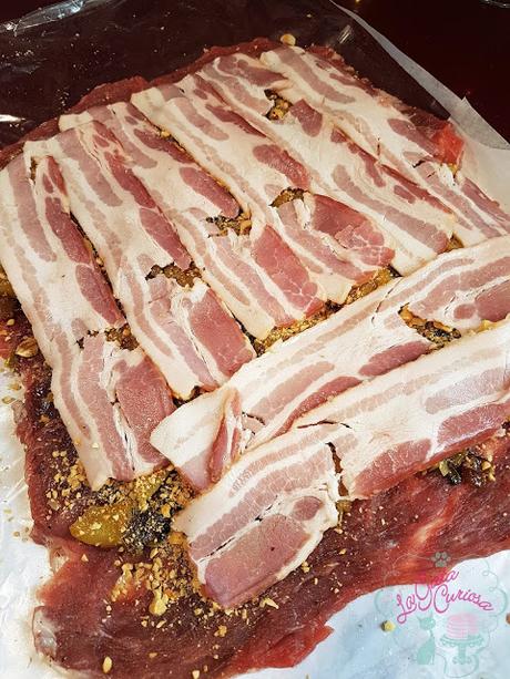 PLUMA  DE TERNERA RELLENA DE MANZANA Y PASAS