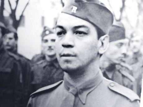 Mario Moreno (Cantinflas) Mario Moreno (Cantinflas)