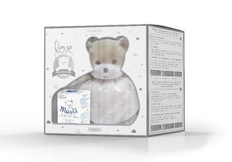 Mustela propone productos de aseo y cuidado para mimar a toda la familia como regalo para esta Navidad