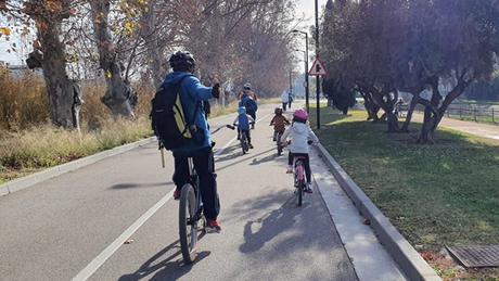 Excursión en bici con niños por Zaragoza: Tramo del Anillo verde sur de Zaragoza con el Canal Imperial de Aragón