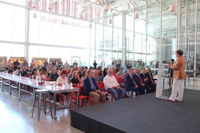 ECHAR LA VISTA ATRÁS PARA MIRAR AL FUTURO (MI COCINA CARMEN ROSA)