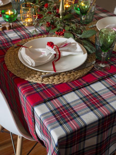 Nuestra mesa navideña en cuadros escoceses23