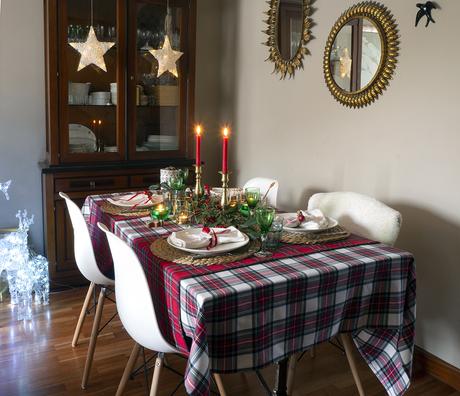 Nuestra mesa navideña en cuadros escoceses1