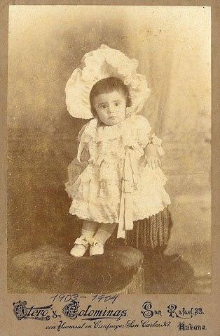 Dulce María Loynaz Dulce María Loynaz