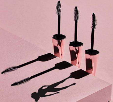 Luce como una Diva estas Navidades con las Novedades de Maquillaje de Deborah Milano my-power-volume-mascara-cepillo