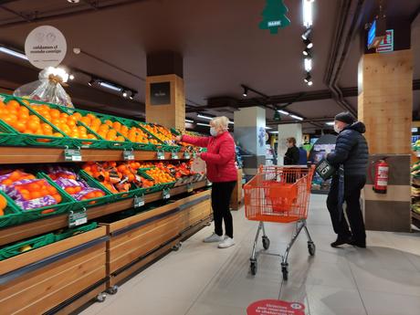 El Supermercado GADIS de la Calle Ancha reabre en Ponferrada, ampliando la superficie de venta 1
