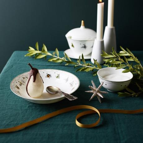 Wik & Walsøe christmas scandinavian table set scandinavian style scandinavian design norwegian porcelain norwegian design nordic style nordic design nordic christmas navidad 2020 mesas de navidad mesa de navidad estilo nórdico estilo escandinavo diseño noruego decoración navideña decoración mesa navideña christmas table christmas scandinavian interiors christmas decor  