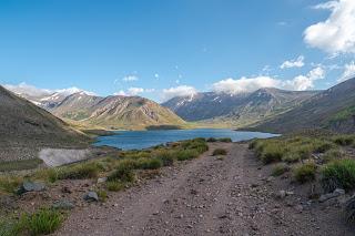Laguna Navarrete en el norte neuquino, donde los pescadores no necesitan exagerar