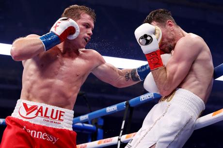 ¡Imponente! Canelo Álvarez derrota a Smith por decisión unánime