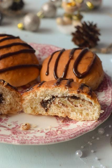 Bollos Vegano Rellenos de Mantequilla de Cacahuete y Chocolate