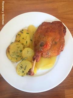 CONFIT DE PATO CON PATATAS Y PURE DE MANZANA