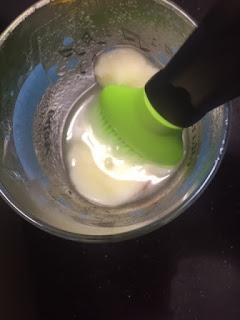 CONFIT DE PATO CON PATATAS Y PURE DE MANZANA