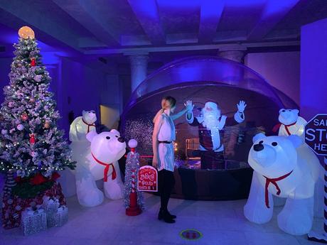 El primer Papá Noel anti-covid llega a Madrid cargado de los mejores chocolates del mundo