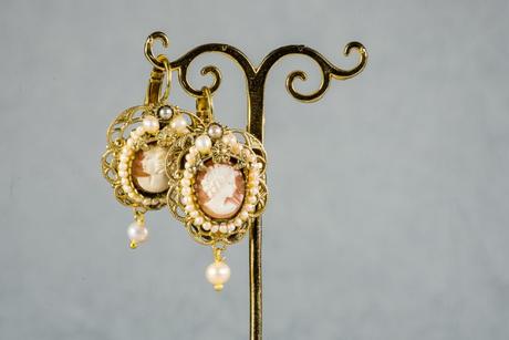 Camafeo: una joya que perdura en el tiempo… Camafeo: una joya que perdura en el tiempo…