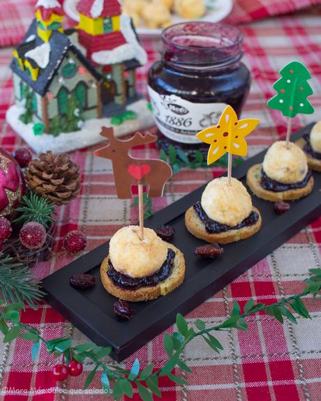 Bombones de queso y arándanos.