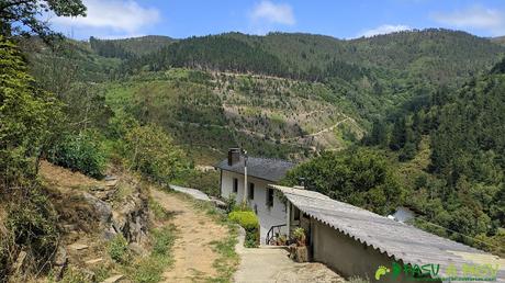 Llegando a Esquíos.