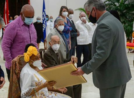 Héroes y Heroínas del Trabajo de la República de Cuba