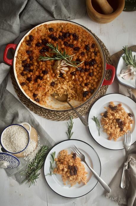 arroz-al-horno-con-pasas-y-garbanzos