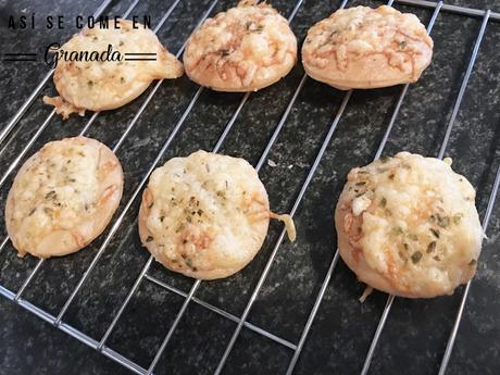 Semiesferas de jamón con uvas y queso crema. Juego de blogueros 2.0 Semiesferas de jamón con uvas y queso crema. Juego de blogueros 2.0