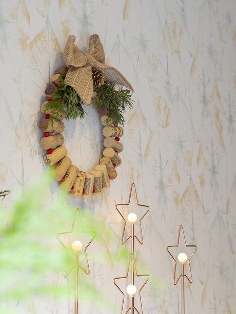 DIY Corona de navidad de tapones de corcho _3