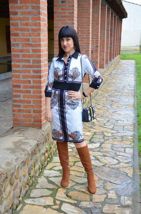 Vestido estampado pañuelo de Rosewe