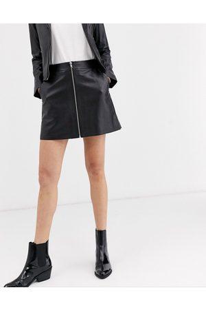 Falda Con Cremallera Delante