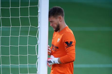 Vaclík, Escudero, Navas y Franco Vázquez, libres de negociar sus contratos