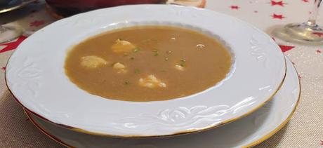 Crema de langosta y gambas Crema de langosta y gambas con fumet