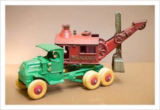 Primeros juguetes traídos por el Railroad Company de Cristóbal en 1908 Primeros juguetes traídos por el Railroad Company de Cristóbal en 1908