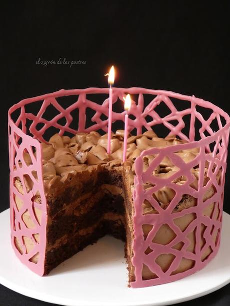 Tarta de Chocolate con cenefa Ruby Tarta de Chocolate con cenefa Ruby